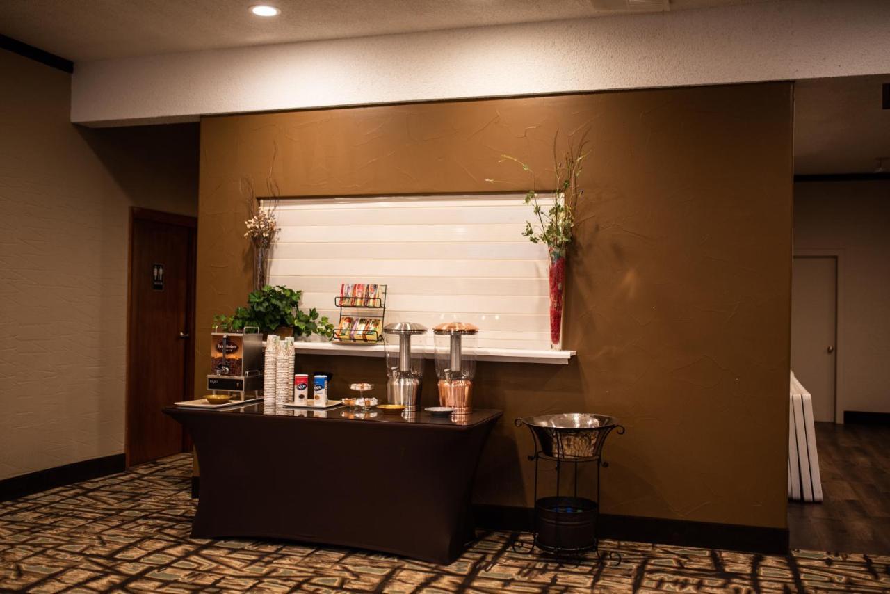 Gateway Inn And Suites ซาลิดา ภายนอก รูปภาพ