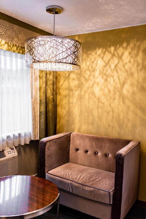 Gateway Inn And Suites ซาลิดา ภายนอก รูปภาพ
